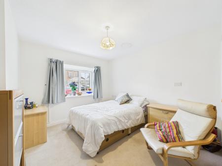 2 bedroom Bungalow for sale in Oakwood Cottages, Tilehurst, Reading, RG31