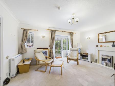 2 bedroom Bungalow for sale in Oakwood Cottages, Tilehurst, Reading, RG31