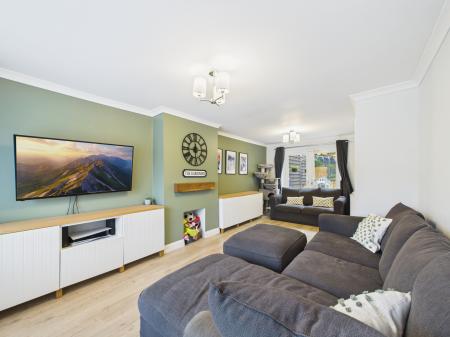 3 bedroom End of terrace house for sale in Rodway Road, Tilehurst, Reading, RG30