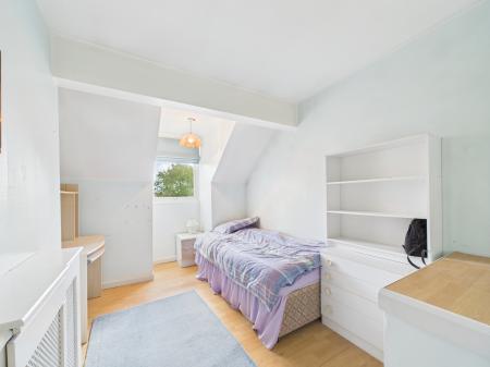 3 bedroom Link detached house for sale in Sandhills Way, Calcot, Reading, RG31