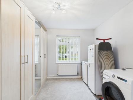 2 bedroom Ground floor flat for sale in Valerie Court, Bath Road, Reading, Reading, RG1
