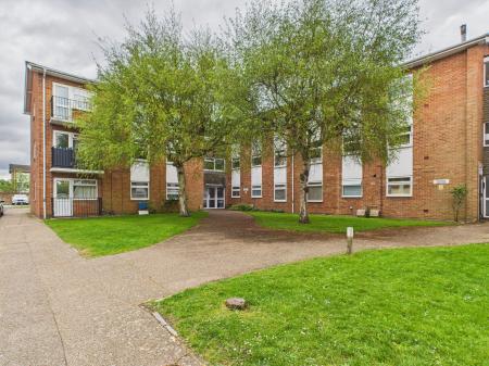 Valerie Court, Bath Road, Reading, Reading, RG1