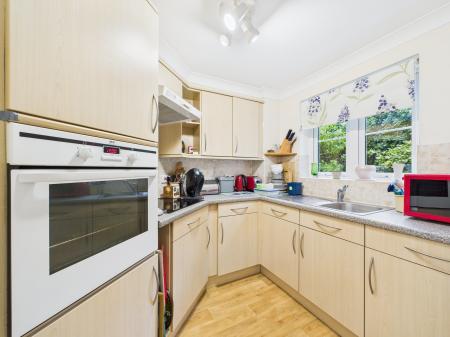 1 bedroom Flat for sale in Warwick Road, Reading, RG2