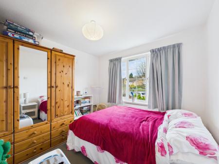 3 bedroom Semi-detached house for sale in Yew Tree Rise, Calcot, Reading, RG31