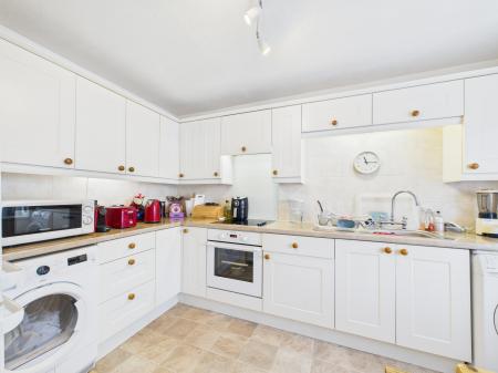 3 bedroom Semi-detached house for sale in Yew Tree Rise, Calcot, Reading, RG31