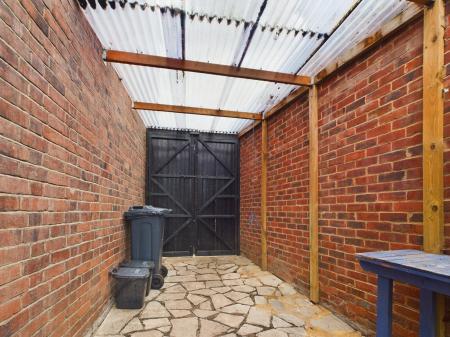 3 bedroom Semi-detached house for sale in Waverley Road, West Reading, Reading, RG30