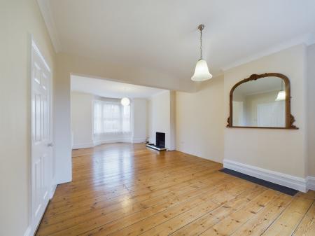 3 bedroom Semi-detached house for sale in Waverley Road, West Reading, Reading, RG30