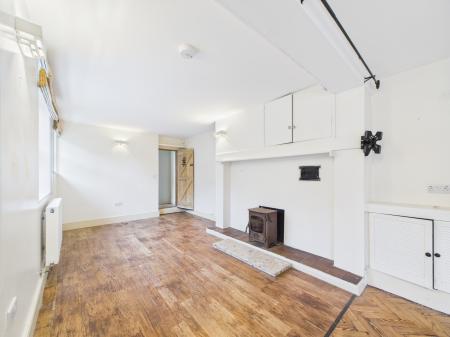 3 bedroom Semi-detached house to let in Reading Road, Lower Basildon, RG8