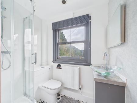 3 bedroom Semi-detached house to let in Reading Road, Lower Basildon, RG8