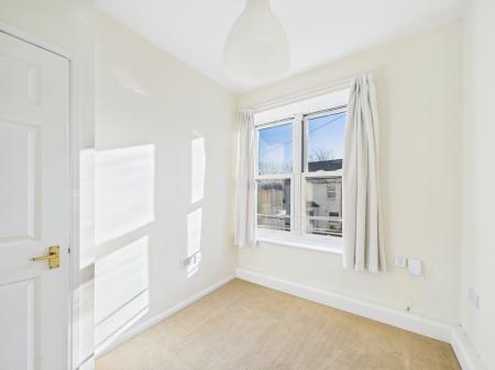 1 bedroom Flat to let in Wantage Road, Reading, RG30