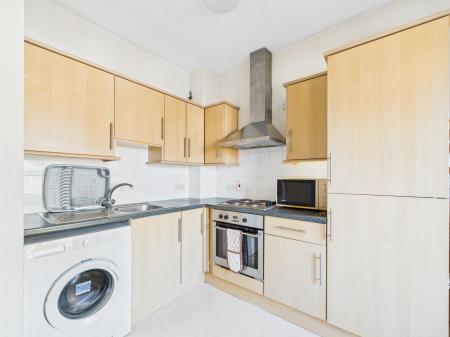 1 bedroom Flat to let in Wantage Road, Reading, RG30