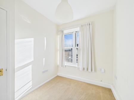 1 bedroom Flat to let in Wantage Road, Reading, RG30