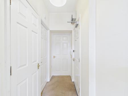 1 bedroom Flat to let in Wantage Road, Reading, RG30