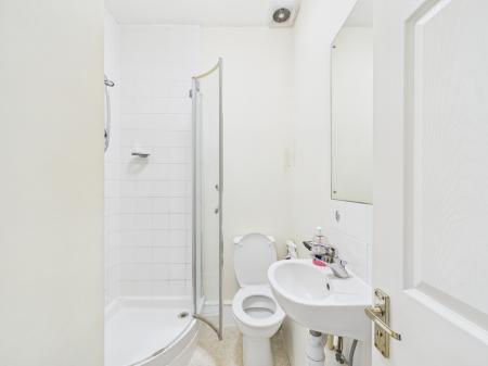 1 bedroom Flat to let in Wantage Road, Reading, RG30