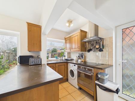 2 bedroom End of terrace house for sale in City Road, Tilehurst, Reading, RG31