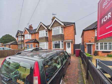 2 bedroom End of terrace house for sale in City Road, Tilehurst, Reading, RG31
