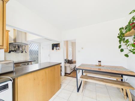 2 bedroom End of terrace house for sale in City Road, Tilehurst, Reading, RG31