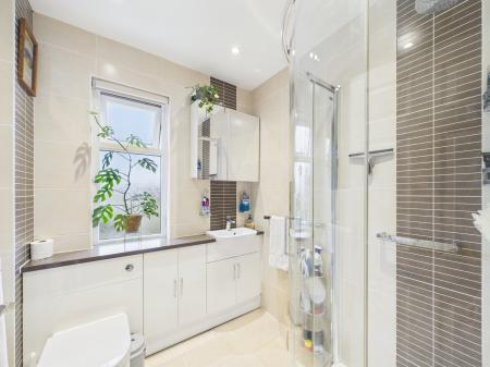 2 bedroom End of terrace house for sale in City Road, Tilehurst, Reading, RG31