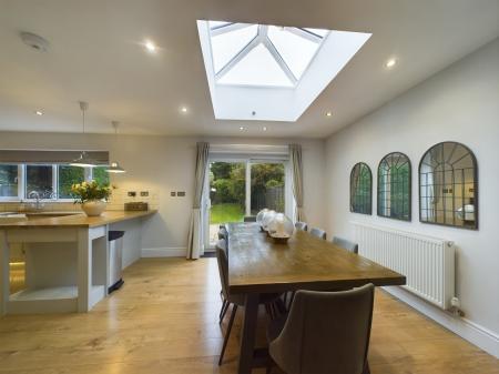 4 bedroom Semi-detached house for sale in Burghfield Road, Reading, Reading, RG30