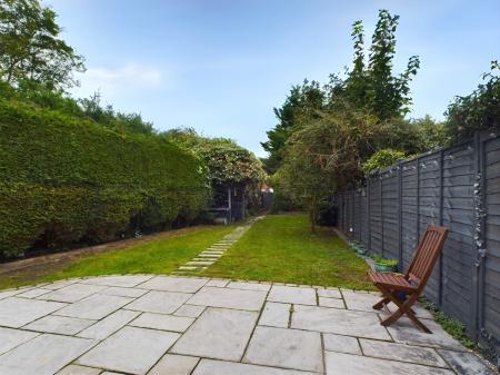 4 bedroom Semi-detached house for sale in Burghfield Road, Reading, Reading, RG30