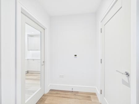 4 bedroom Semi-detached house to let in Sunapee Road, Reading, RG2