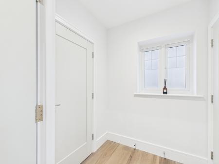 4 bedroom Semi-detached house to let in Sunapee Road, Reading, RG2