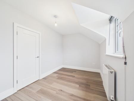 4 bedroom Semi-detached house to let in Maine Street, Reading, RG2