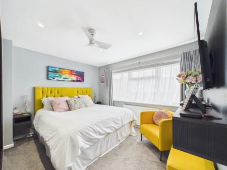 3 bedroom Semi-detached house for sale in Berkshire Drive, Tilehurst, Reading, RG31