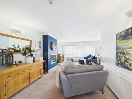 3 bedroom Semi-detached house for sale in Berkshire Drive, Tilehurst, Reading, RG31