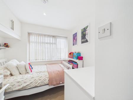 3 bedroom Semi-detached house for sale in Berkshire Drive, Tilehurst, Reading, RG31