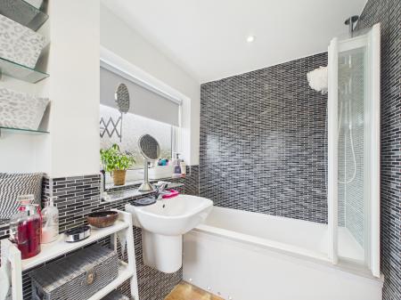 3 bedroom Semi-detached house for sale in Berkshire Drive, Tilehurst, Reading, RG31