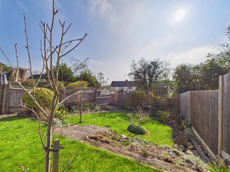 4 bedroom Semi-detached house for sale in Mandeville Close, Tilehurst, Reading, RG30