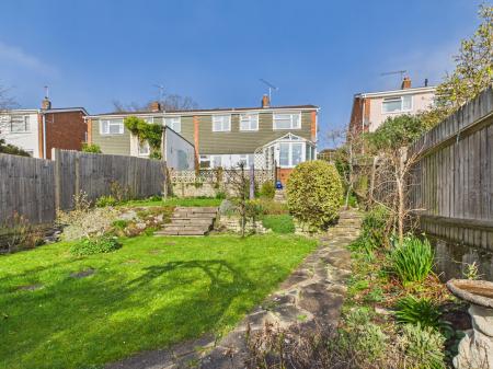 4 bedroom Semi-detached house for sale in Mandeville Close, Tilehurst, Reading, RG30