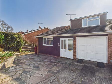 4 bedroom Semi-detached house for sale in Mandeville Close, Tilehurst, Reading, RG30