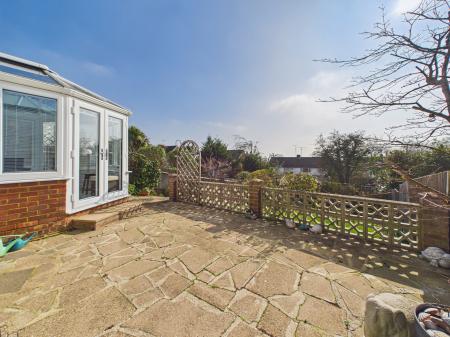 4 bedroom Semi-detached house for sale in Mandeville Close, Tilehurst, Reading, RG30