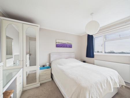 4 bedroom Semi-detached house for sale in Mandeville Close, Tilehurst, Reading, RG30