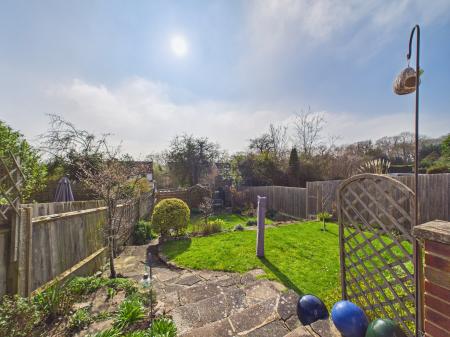 4 bedroom Semi-detached house for sale in Mandeville Close, Tilehurst, Reading, RG30