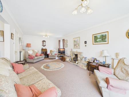 4 bedroom Detached house for sale in Hazel Road, Purley, Reading, RG8