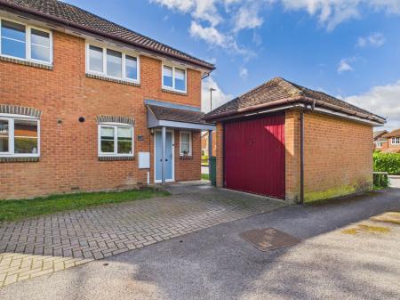 3 bedroom Semi-detached house for sale in Goldcrest Way, Tilehurst, Reading, RG31