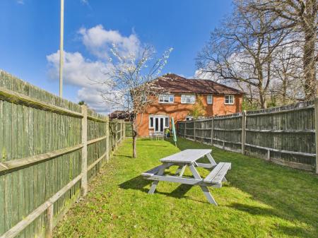 3 bedroom Semi-detached house for sale in Goldcrest Way, Tilehurst, Reading, RG31