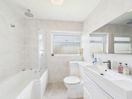 2 bedroom Maisonette for sale in Links Drive, Tilehurst, Reading, RG30