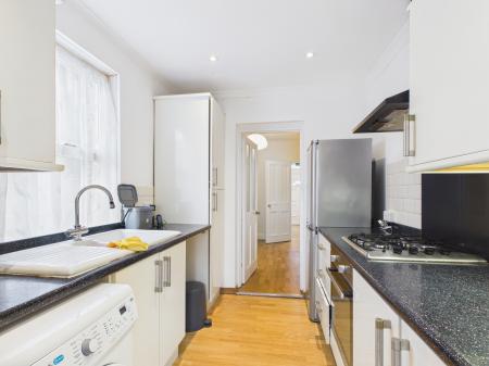 2 bedroom Terraced House to let in Cranbury Road, Reading, RG30