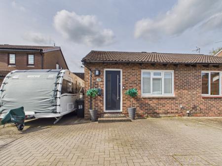 Camden Place, Calcot, Reading, RG31