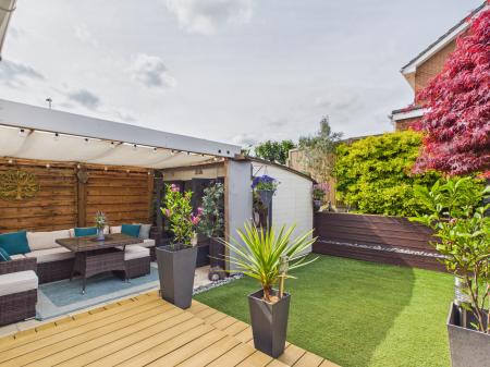 2 bedroom Bungalow for sale in Camden Place, Calcot, Reading, RG31