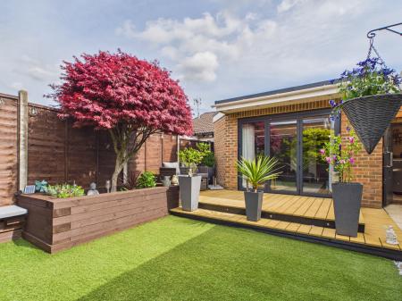 2 bedroom Bungalow for sale in Camden Place, Calcot, Reading, RG31