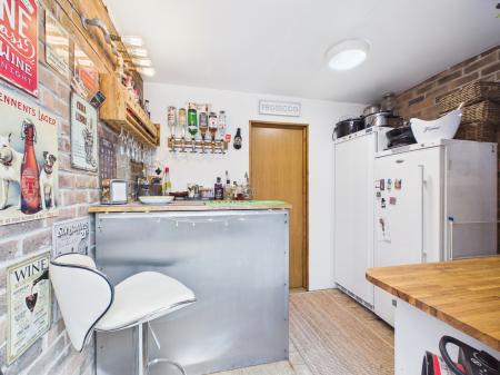 2 bedroom Bungalow for sale in Camden Place, Calcot, Reading, RG31