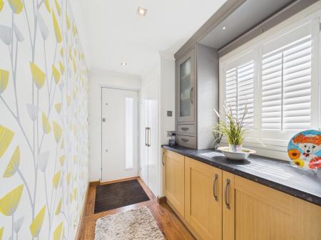 2 bedroom Bungalow for sale in Camden Place, Calcot, Reading, RG31