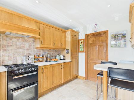 4 bedroom Detached house for sale in Colyton Way, Purley, Reading, RG8