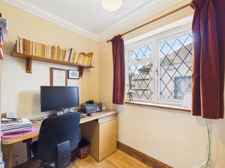 4 bedroom Detached house for sale in Colyton Way, Purley, Reading, RG8