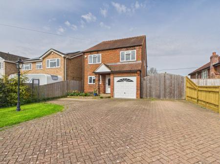 4 bedroom Detached house for sale in Colyton Way, Purley, Reading, RG8
